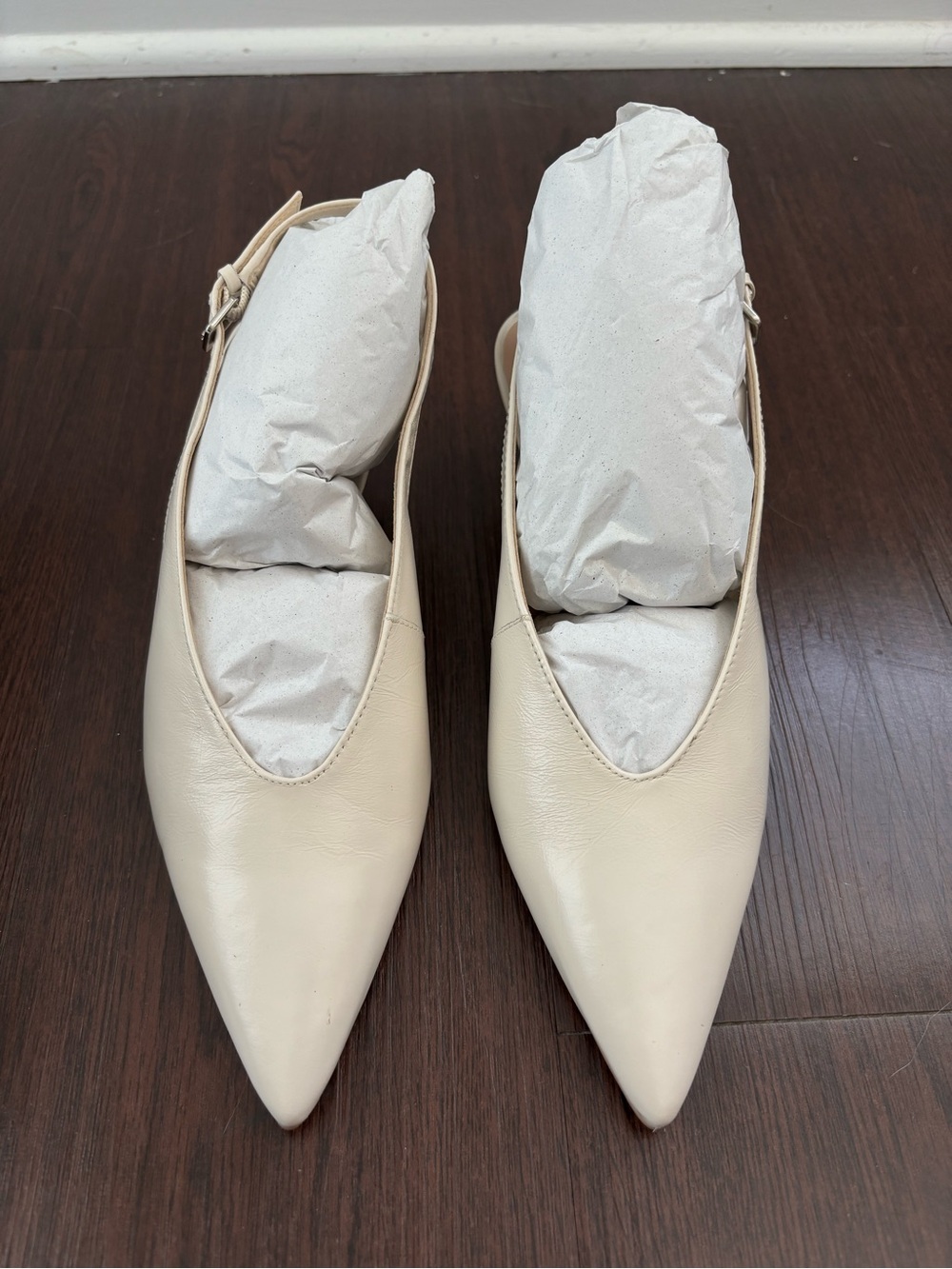 Dolce Vita Cream Pointed Slingback Kitten Heels — NWTs - Picture 3 of 11